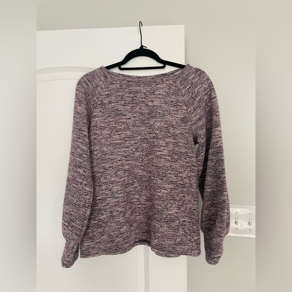 Women’s long sleeve sweater